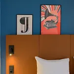 Ibis Hauptbahnhof Hotel 3*