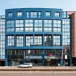 Ibis Hauptbahnhof Hotel 3*