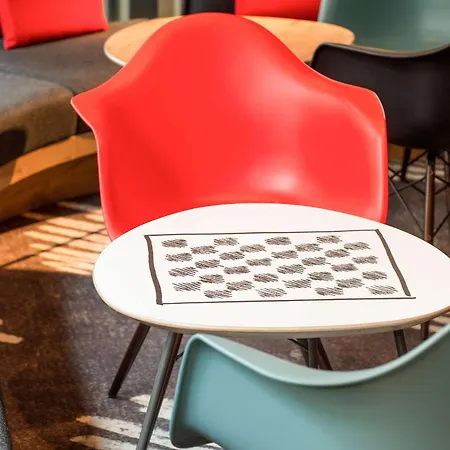 Ibis Hauptbahnhof Hotel 2*
