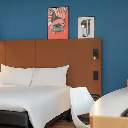 Hotel Ibis Hauptbahnhof 3*
