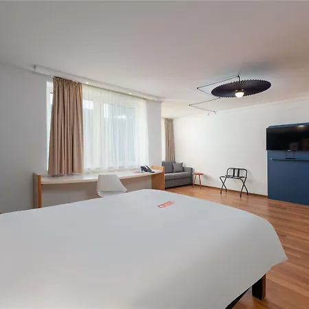 Ibis Hauptbahnhof Ξενοδοχείο 3*