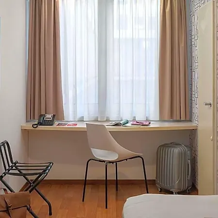 Hotel Ibis Hauptbahnhof 3*