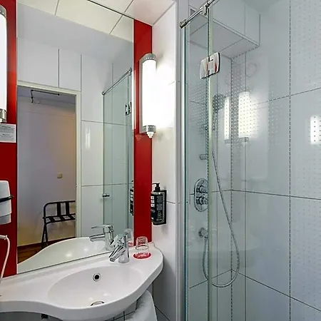 Hotel Ibis Hauptbahnhof 3*