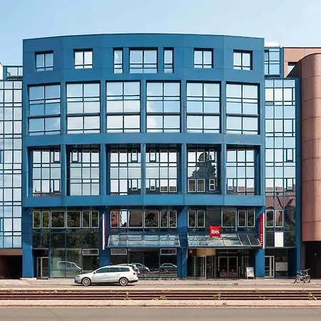 Ibis Hauptbahnhof Hotel 3*