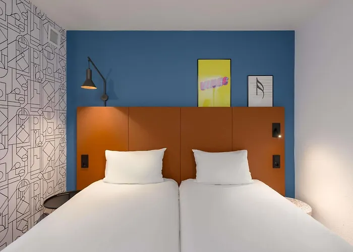 Ibis Hauptbahnhof Hotel 3*