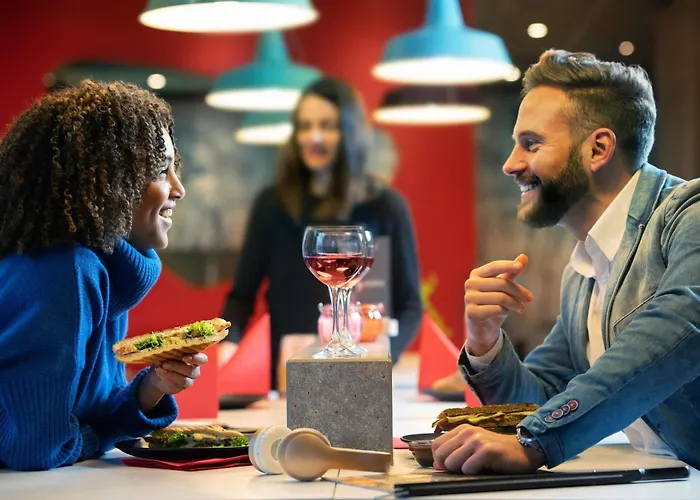 Ibis Hauptbahnhof Hotel 3*